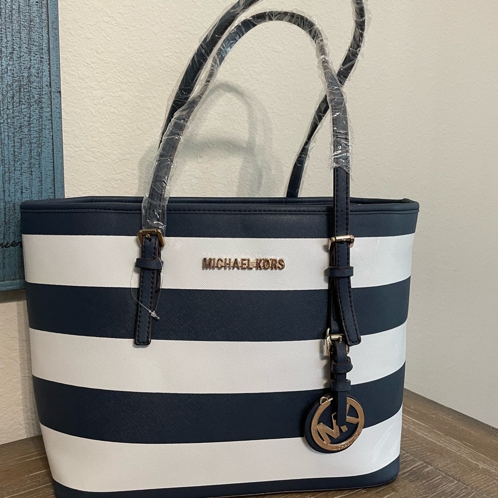 Brand New Michael Kors handbag without tags.
